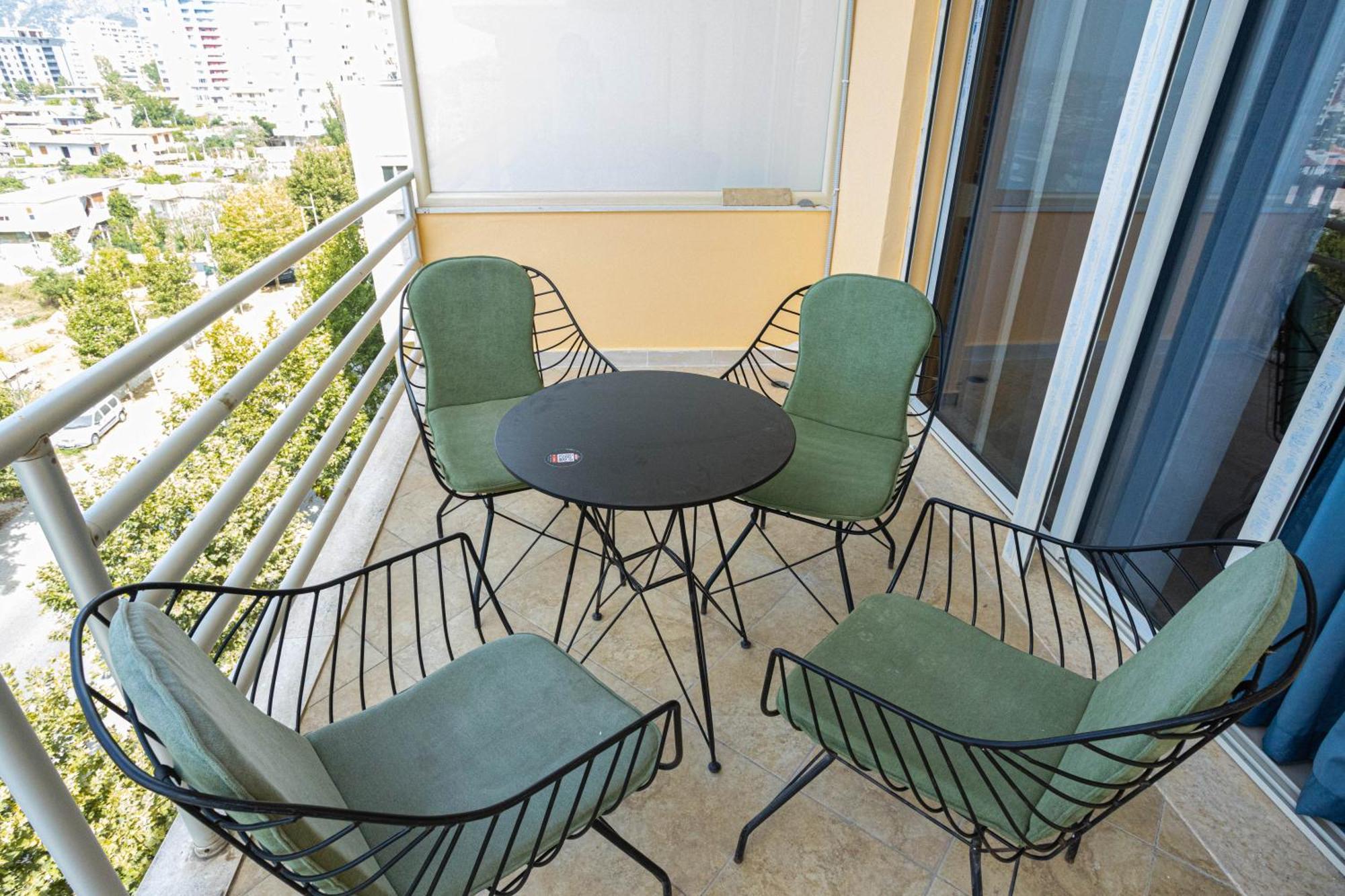 Emigres Apartments Vlorë Exterior foto
