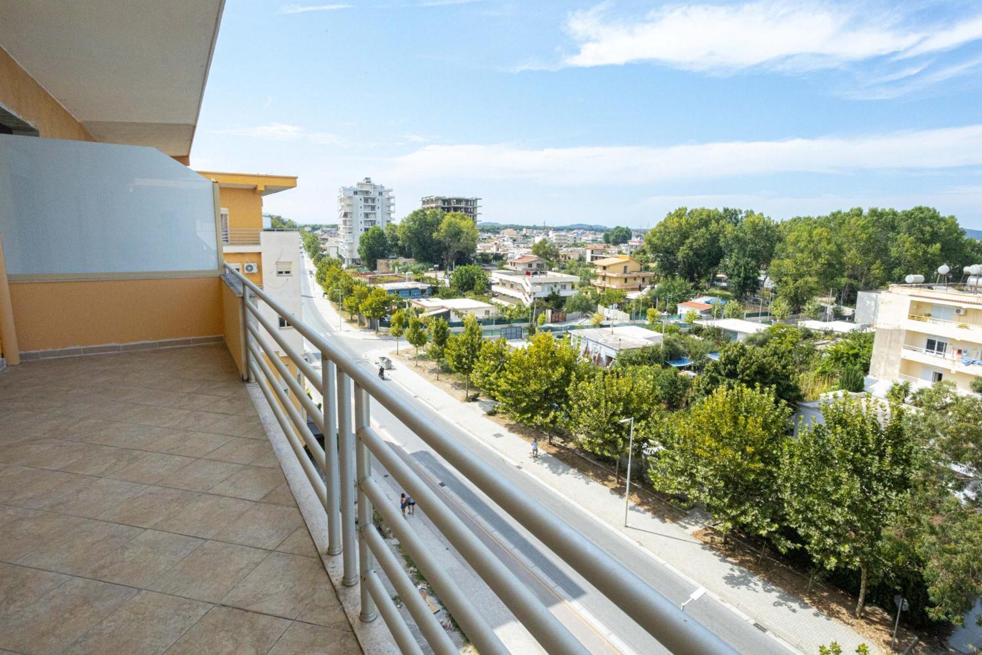 Emigres Apartments Vlorë Exterior foto